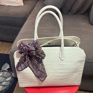 Floral Scarf for all seasons from Spring to Winter. Light weight.